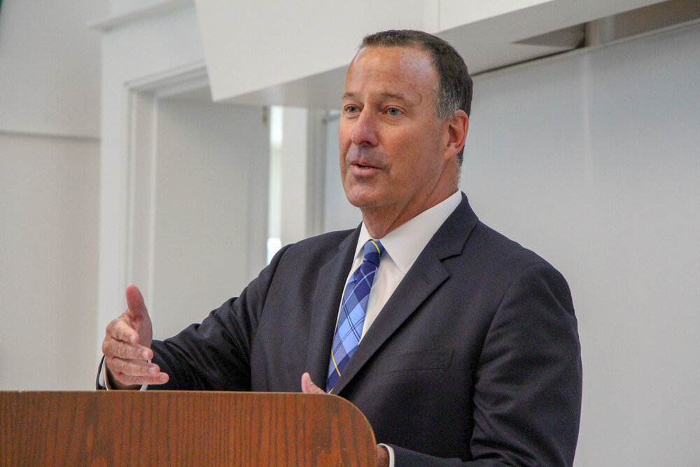 People's United president, Jeff Tengel, spoke in the Lender School of Business. Tengel is one of several speakers in People's United Center for Innovation and Entrepreneurship Speaker series. Photo credit: Peter O’Neill