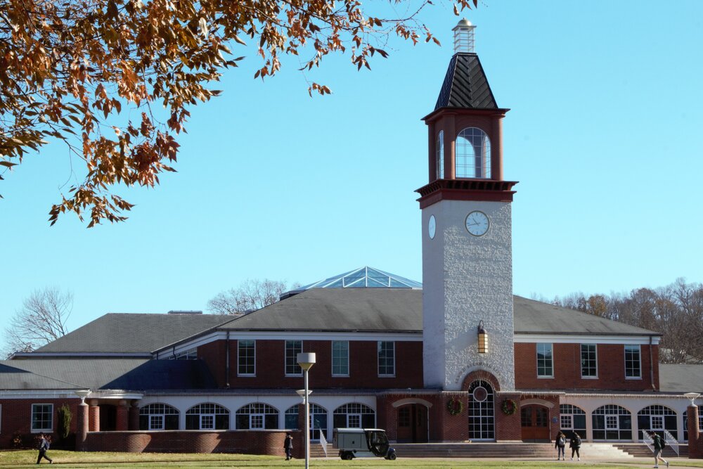 Quinnipiac University’s Arnold Bernhard Library. A recent string of incidents on a Quinnipiac tour has raised questions about issues of diversity at the school. Photo by Bryan Proctor.