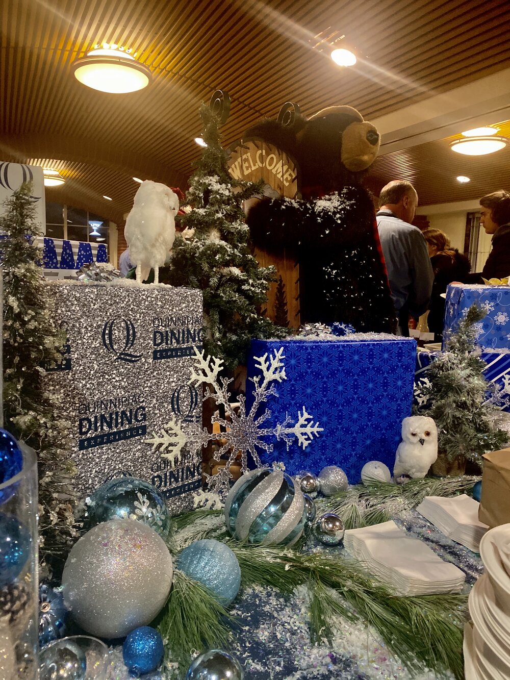 Quinnipiac held its annual holiday dinner for undergraduate students on Dec. 5 on the Mount Carmel Campus. (Photo credit: Alexis Guerra)