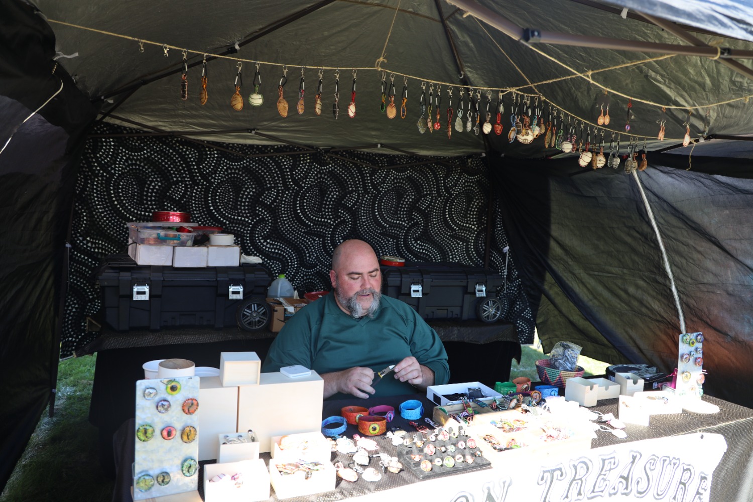 Napolitano works on ring making as he sells his art at fall festival (Photos by Samantha Simon)