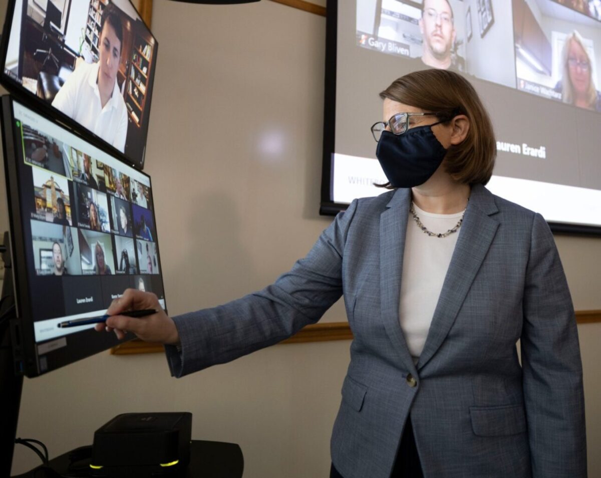 Quinnipiac's Zoom Cart becomes focal point of classroom education. (Credit: qu.edu)