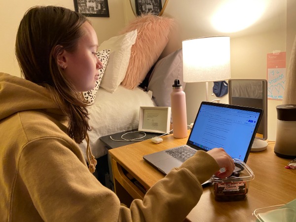 Students such as Shannon Luker are feeling the pressure of being in college and the impact it has had on their diets.
Photo Credit: Samantha McCleery