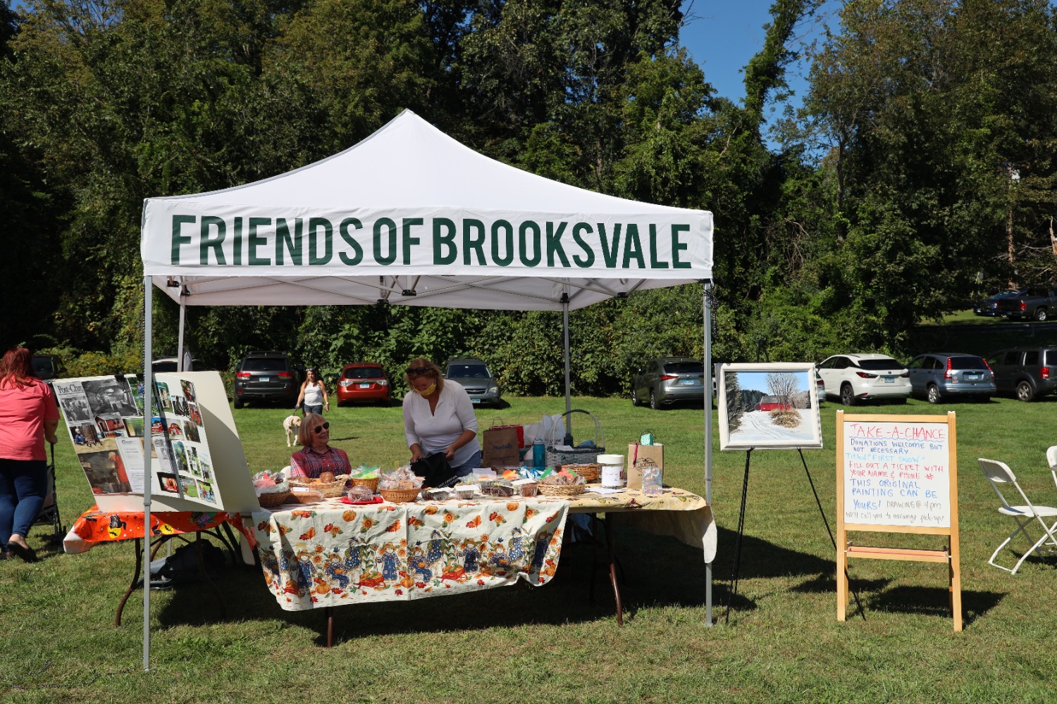 Gail Traester (right) and Betsy Gorman (left) selling baked goods to raise money for Brooksvale Park (Photo by Samantha Simon).