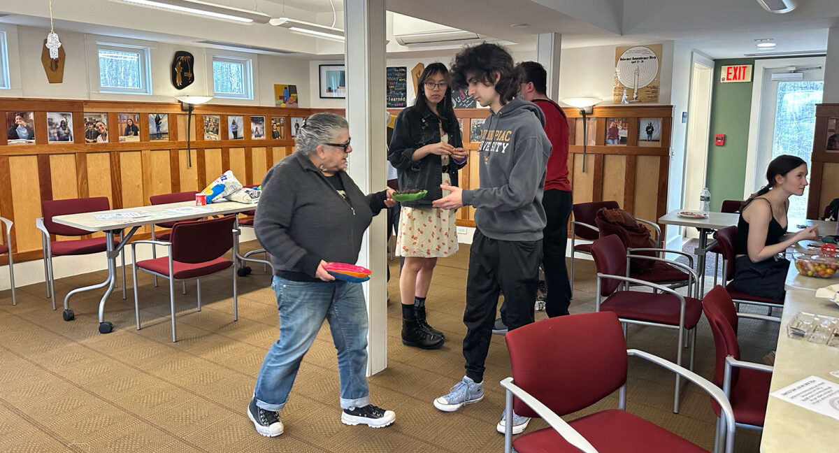Rabbi Judd during her Shabbat service for students at the Quinnipiac University Jewish Center (credit: Ismaeel Zafer)